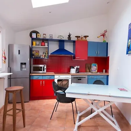 Holiday home Maison Bleu